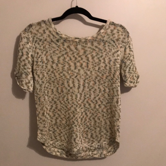 H&M Sweaters - 3/$15. Sweater tee H&M Sweaters - 3/$15. Sweater tee